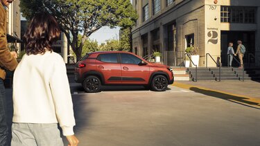 Dacia Spring driving