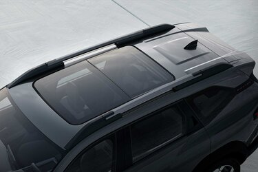 Panoramic opening sunroof - Dacia Bigster Extreme