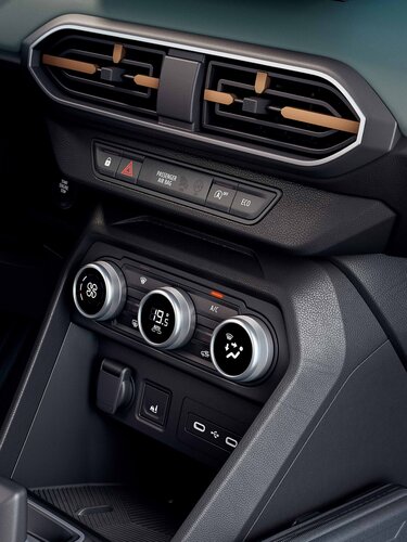 Sandero Stepway Extreme, automatic air conditioning