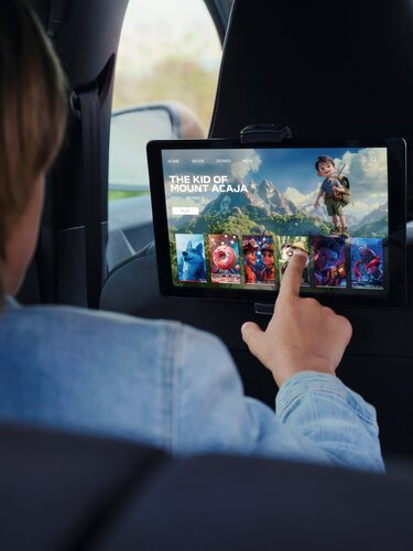 Dacia YouClip system - Multimedia tablet holder