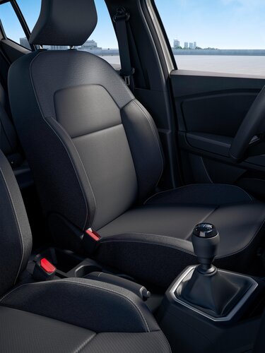 Dacia Sandero Essential - low centre console