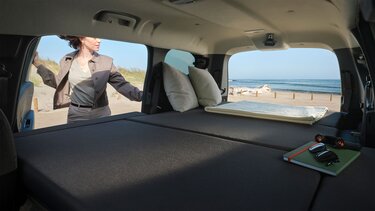 Sleep pack and blackout blinds - Dacia accessories